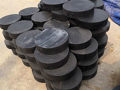 乐昌市板式橡胶支座由若干层橡胶片与薄钢板经加压硫化